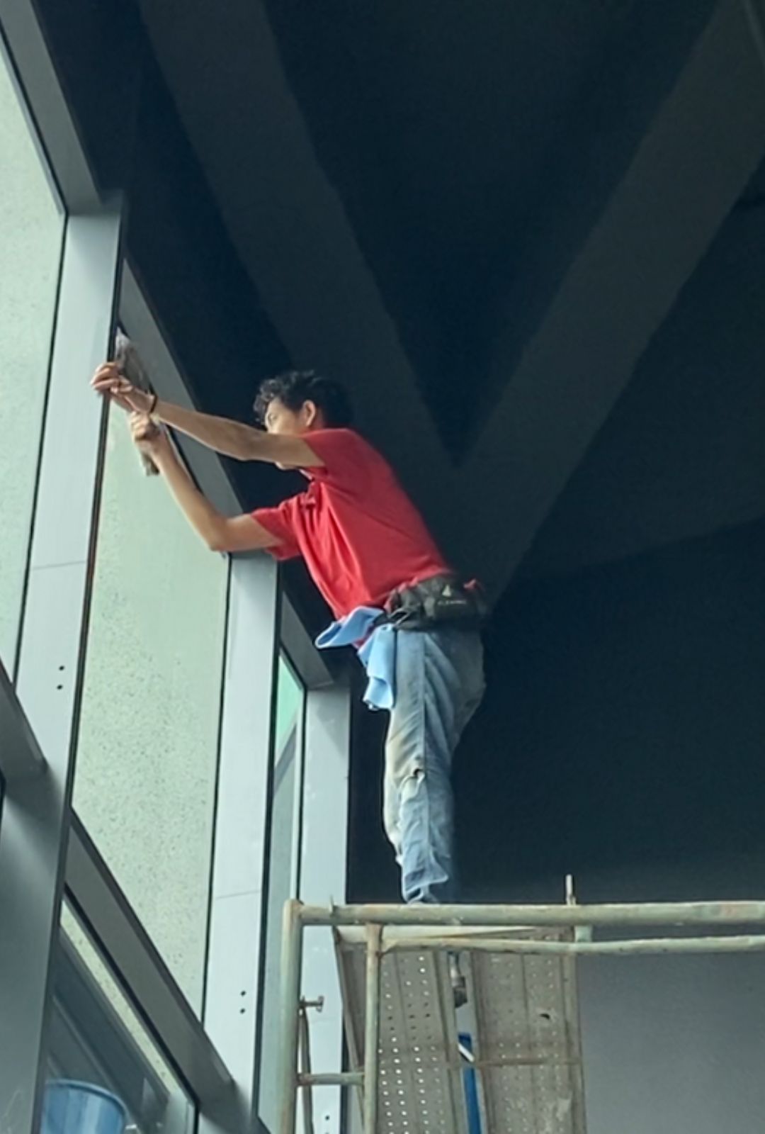 Window Cleaning service in Malaysia by Ultra Cleaning